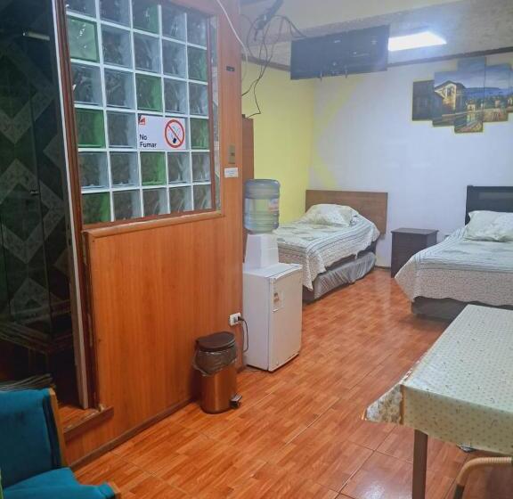 Eenvoudige Driepersoonskamer, Hostal Inthalassa Caldera