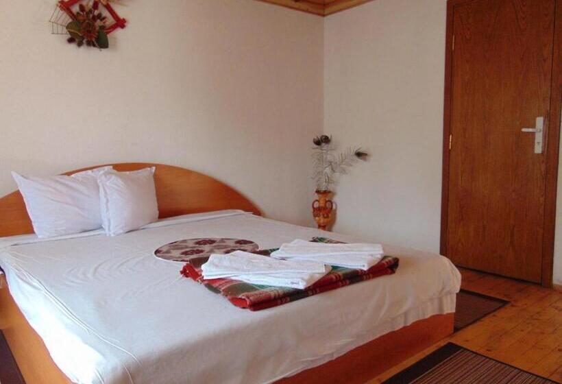 Семейный Номер, Sarafova Guest House