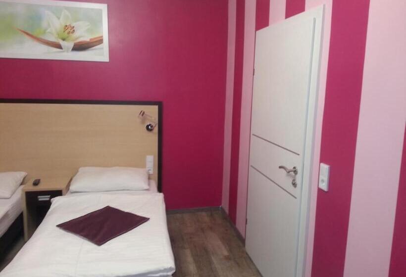 اتاق استاندارد, Pension Central Semmering