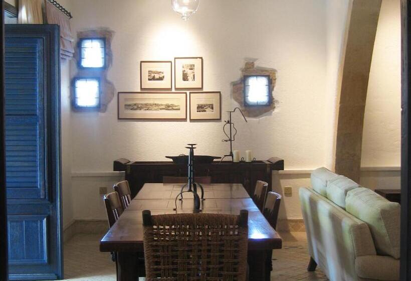 오두막, Apokryfo Traditional Guesthouse