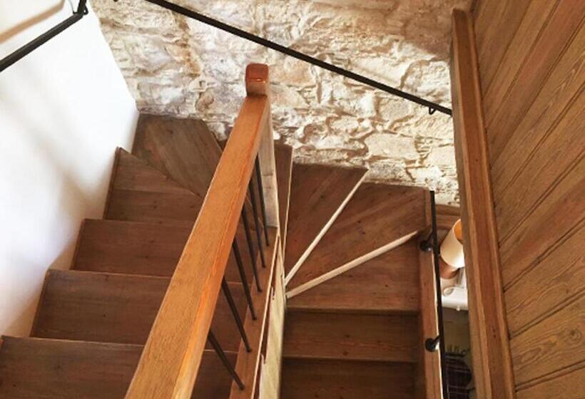 إستوديو قياسى, Apokryfo Traditional Guesthouse