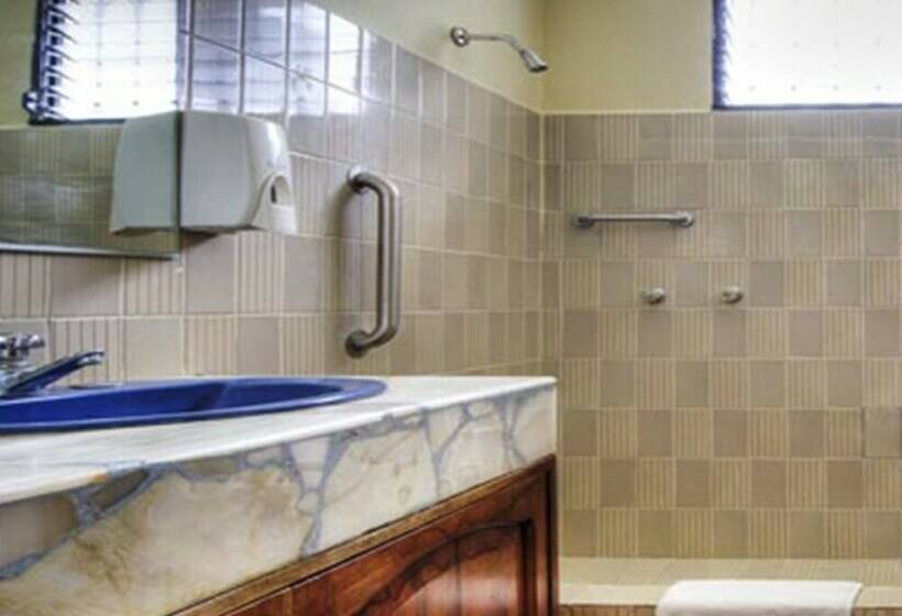 Семейный Номер, Golden Mar Hostal