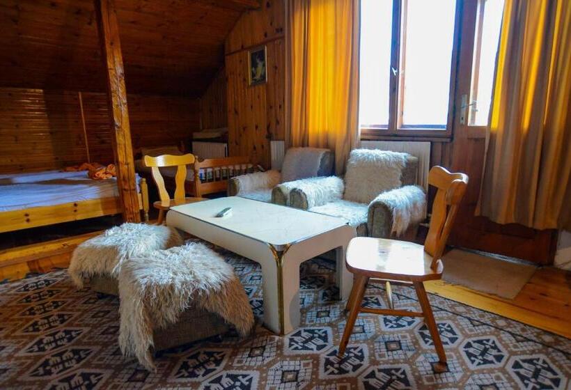 패밀리 룸, Topuzovi Guest House