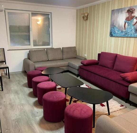 ویلای 3 خوابه, Pensiunea Bianca