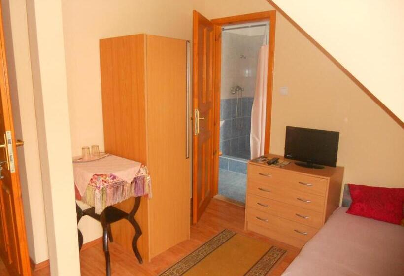 Номер Стандарт, Hejő Apartman
