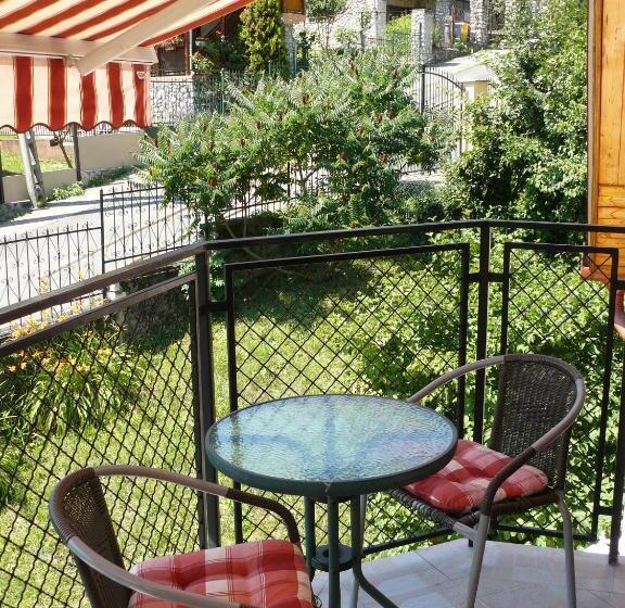 Студио Стандарт с Балконом, Hejő Apartman