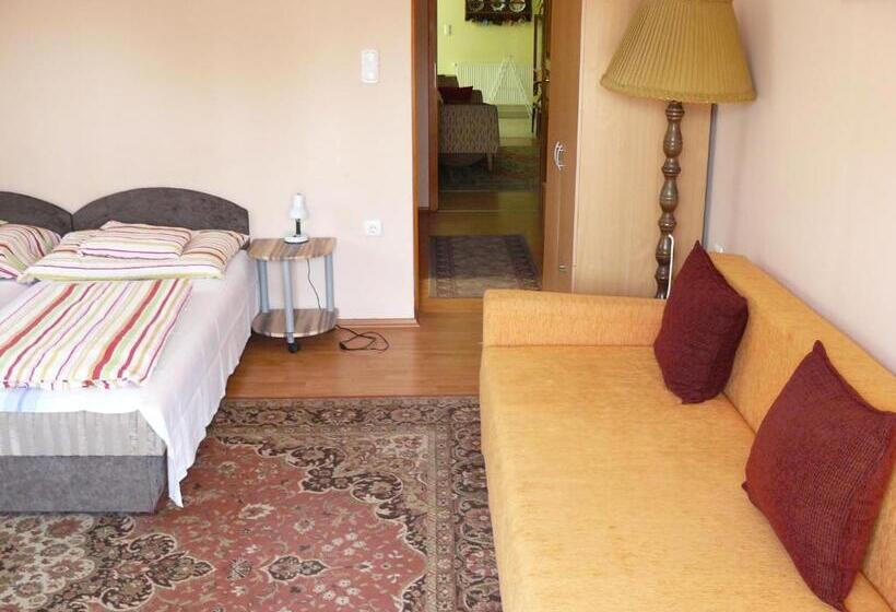 Четырехместный Номер Стандарт, Hejő Apartman