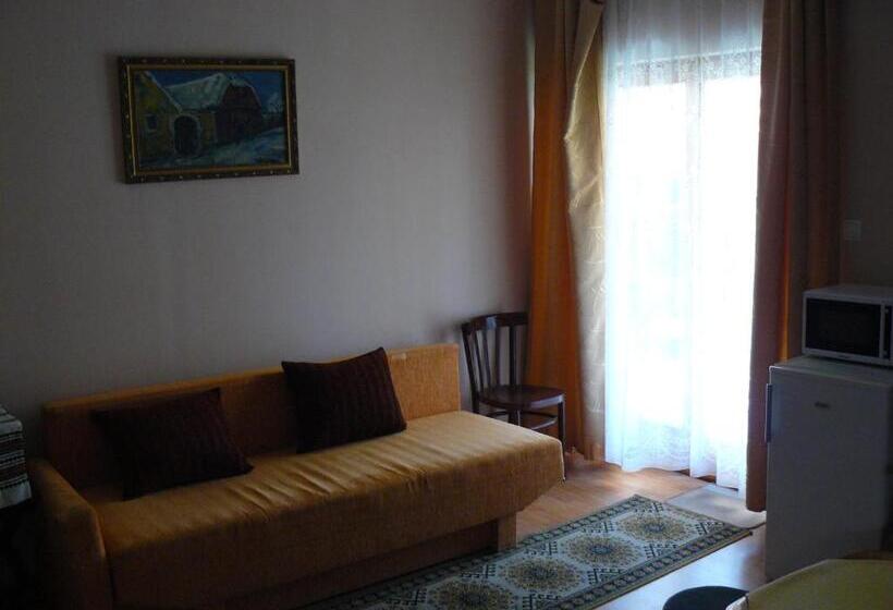 Четырехместный Номер Стандарт, Hejő Apartman