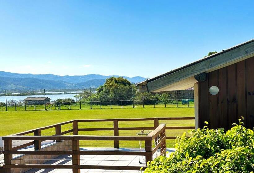 Standard studio with lake view, Pousada Lagoa Encantada