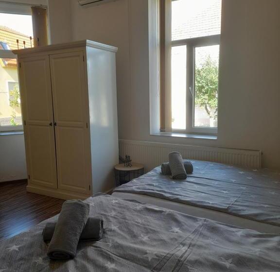 דירת שני חדרים, Pannonia Rooms And Apartments