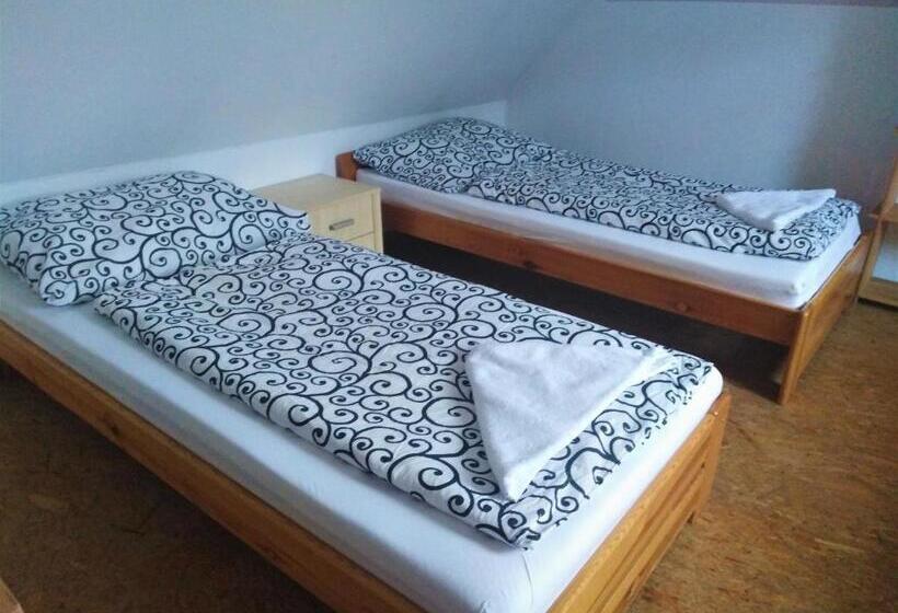 Duplex Szoba, Penzion U Dvojice