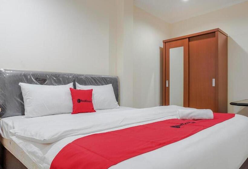 Номер Economy, Reddoorz @ Jalan Biak Roxy Jakarta