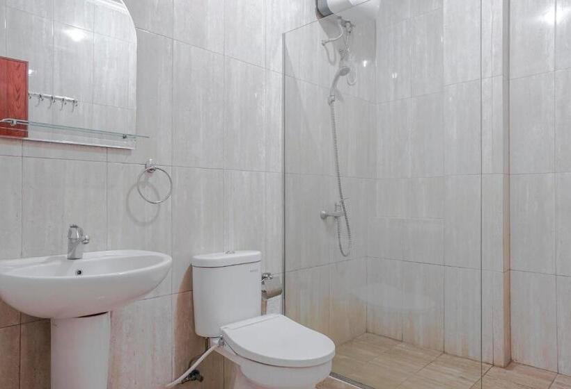 Номер Economy, Reddoorz @ Jalan Biak Roxy Jakarta