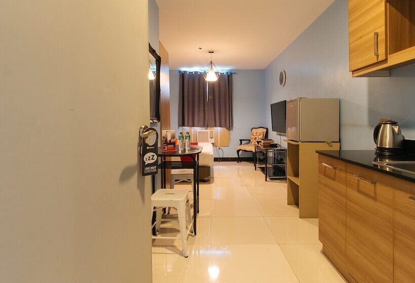 스탠다드 스튜디오, Reddoorz Plus @ Kamuning Quezon City