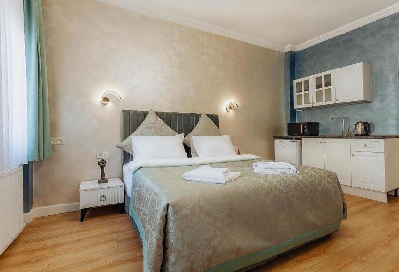 デラックストリプルルーム, Taksim Bi Center Suites
