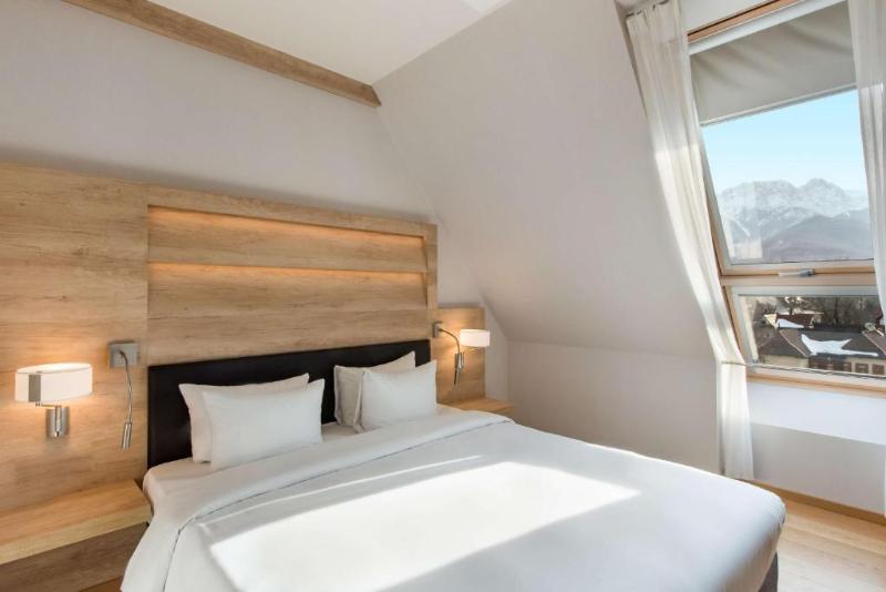 Полулюкс Вид на Горы, Radisson Blu Hotel & Residences