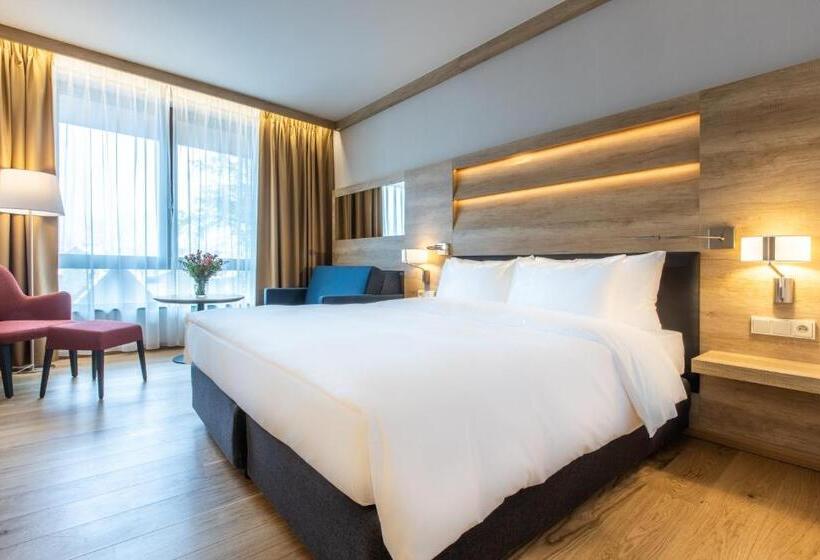 Семейный Номер, Radisson Blu Hotel & Residences