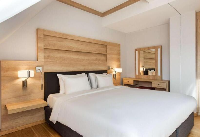 Люкс Вид на Горы, Radisson Blu Hotel & Residences