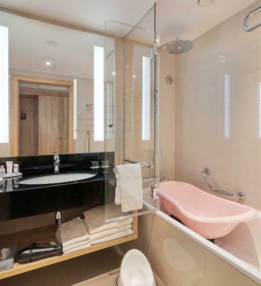 Семейный Номер, Radisson Blu Hotel & Residences