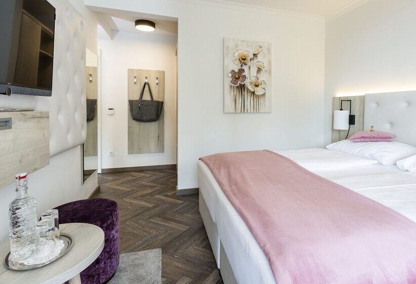 Номер Deluxe с Балконом, Boutiquehotel Bergvilla