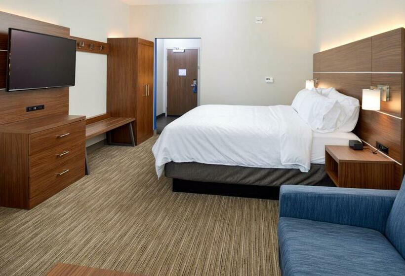 带大床的套房, Holiday Inn Express & Suites   Elko, An Ihg