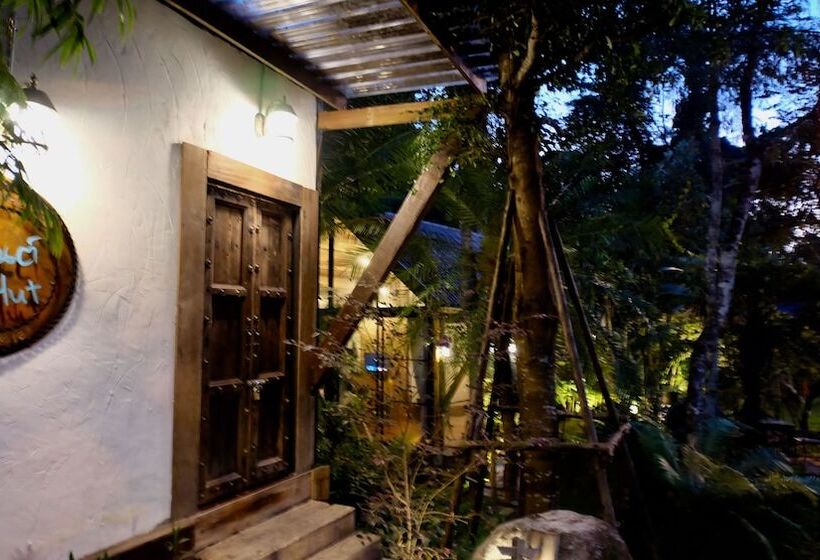 استودیوی استاندارد با تخت دوبل, Voraman Hut