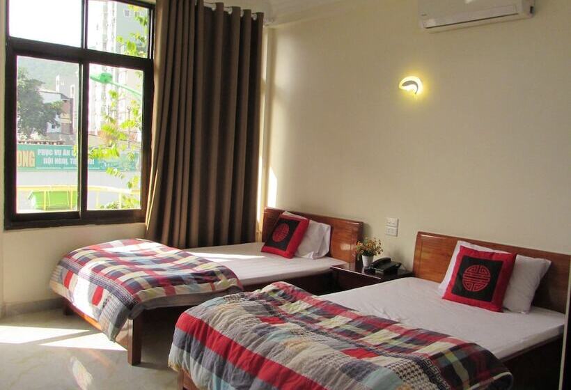 اتاق استاندارد با بالکن, Viet Nhat Halong Hotel   Bai Chay