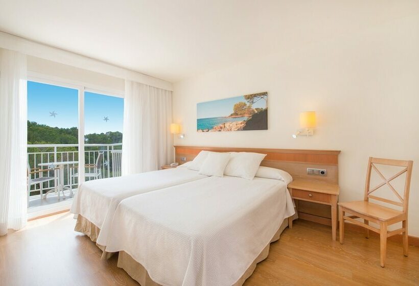 Семейный Номер, Iberostar Waves Club Cala Barca