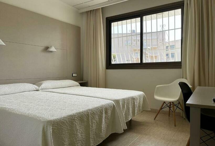 Quarto Estandar Individual, Prince Park