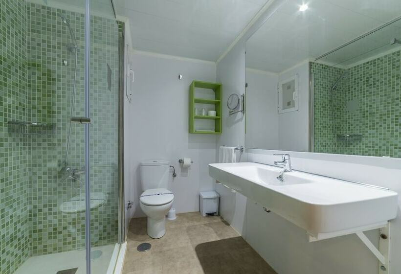 Quarto Estandar Individual, Prince Park