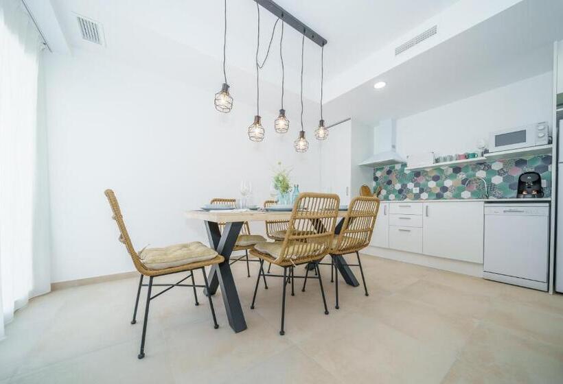 آپارتمان لوکس 1 خوابه, Bamblue Boutique Apartments