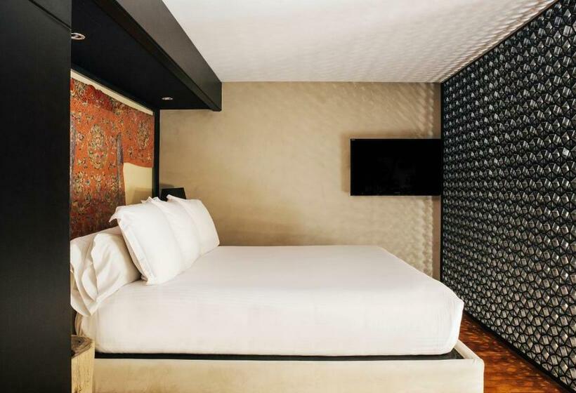 سوئیت با تخت بزرگ, Claris Hotel & Spa Gl, A Small Luxury Hotel Of The World