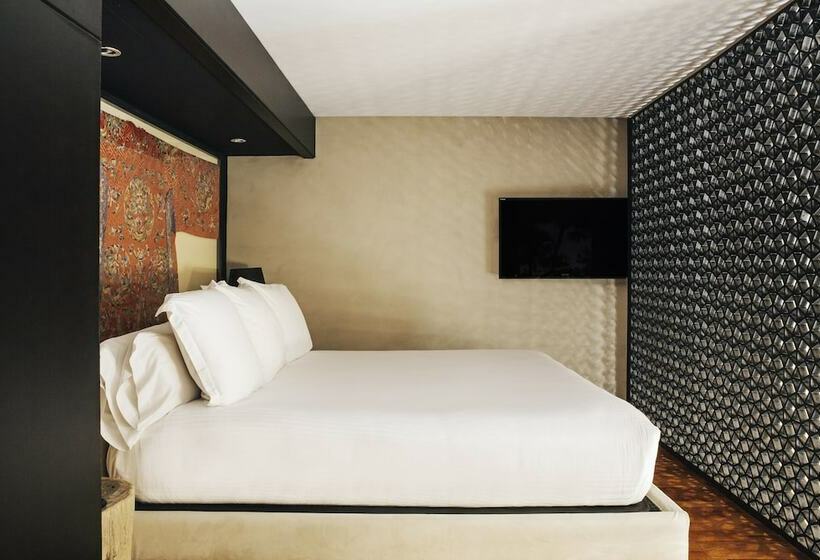 Люкс Кровать Кинг, Claris Hotel & Spa Gl, A Small Luxury Hotel Of The World