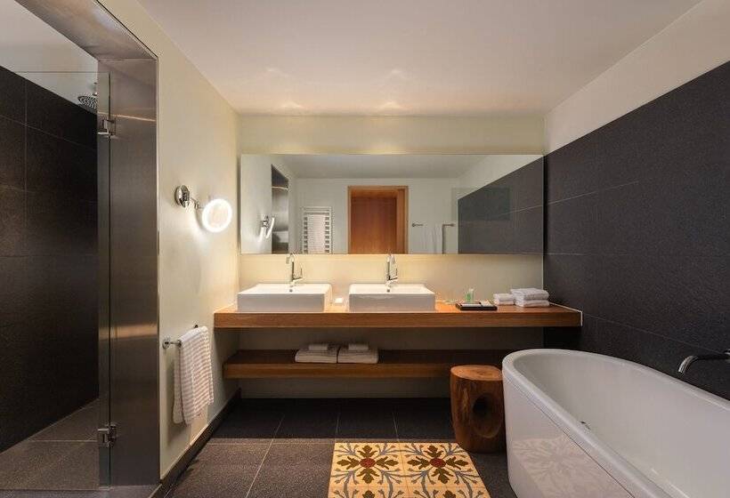 Люкс с Террасой, Le Méridien Barcelona