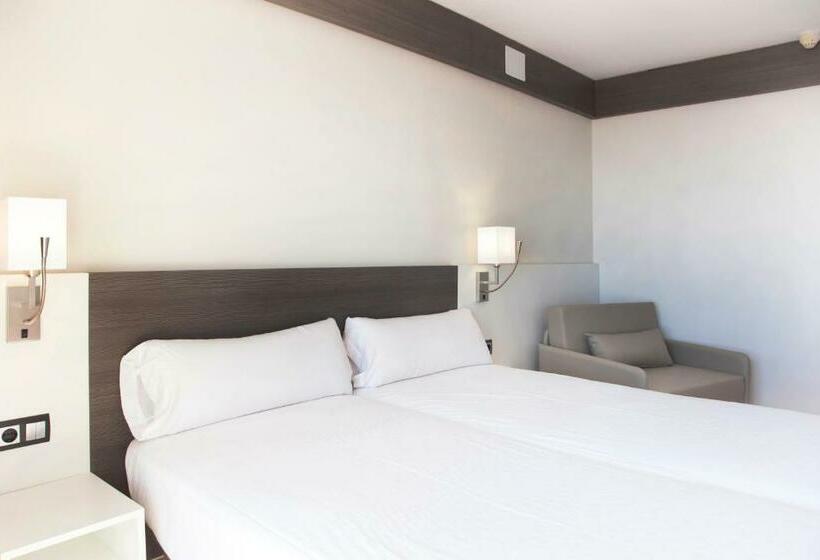Номер Стандарт с Балконом, Medplaya Hotel Santa Monica