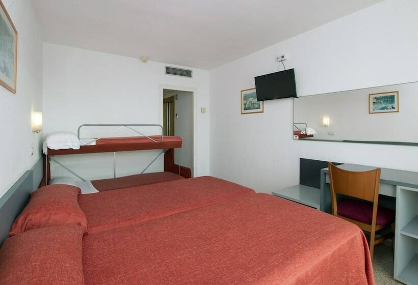 Семейный Номер, Medplaya Hotel Santa Monica