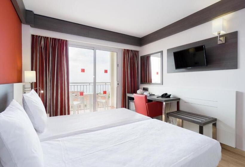 Семейный Номер Вид на Бассейн, Medplaya Hotel Santa Monica