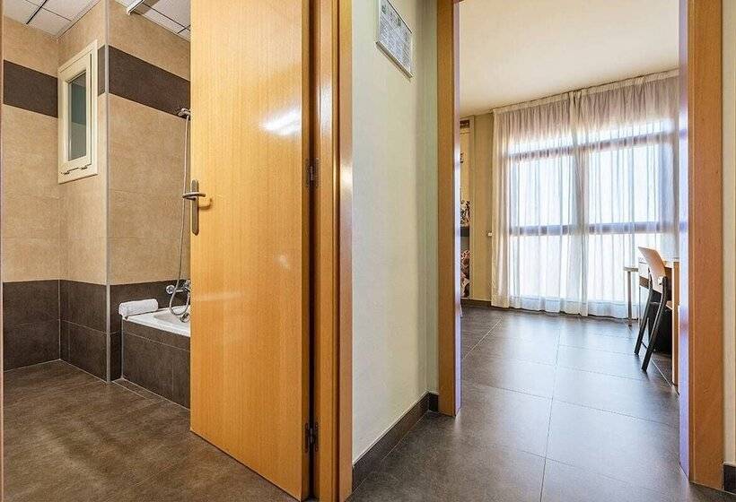 Habitación Cuádruple Estándar, Pere Iii El Gran
