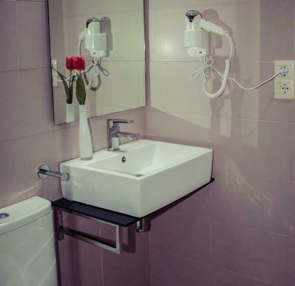 Standard Triple Room with Terrace, Safari