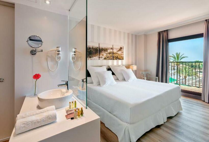 Номер Deluxe Вид на Море Боковой, Barcelo Isla Canela