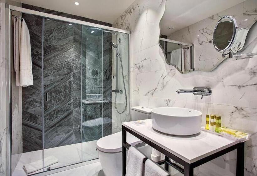 Семейный Номер, Eurostars Puerta Real