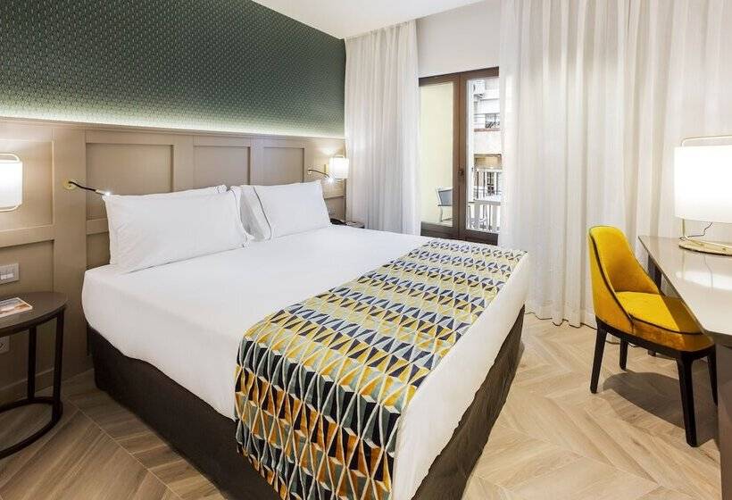 Номер Стандарт, Eurostars Puerta Real