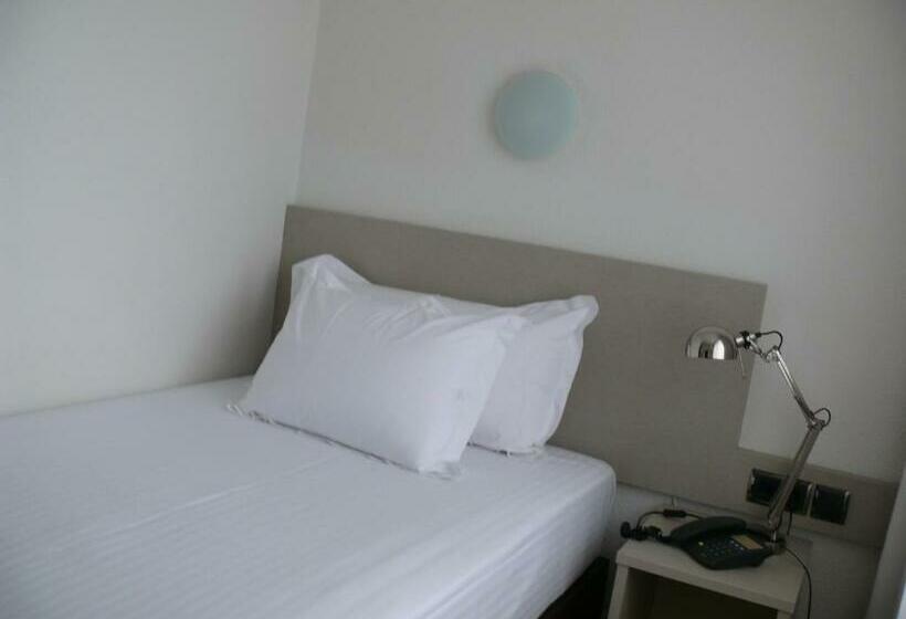 Quarto Estandar Individual, Los Angeles