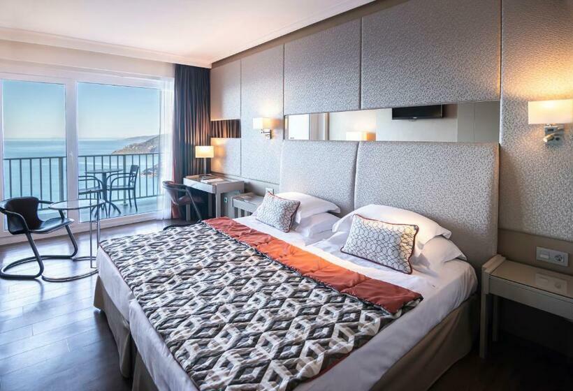 חדר סטנדרט נוף לים עם מרפסת, Mercure Monte Igueldo