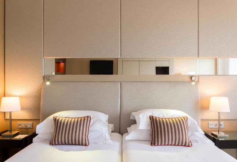 オーシャンビュースタンダードルームバルコニー付き, Mercure Monte Igueldo