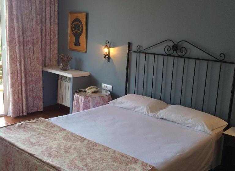 Habitación Estándar con Terraza, Meson De Sancho