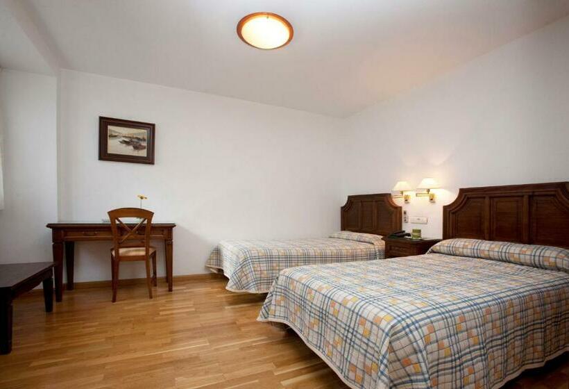 Habitación Estándar, Avenida