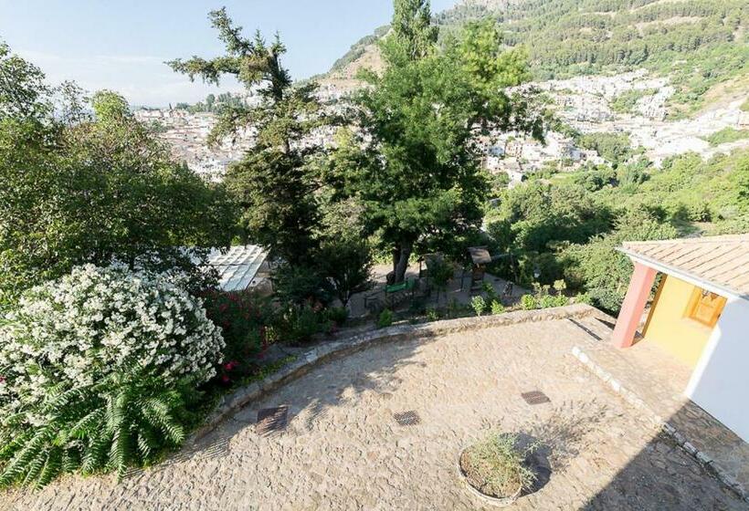 ビラホテル１ベッドルーム, Villa Turistica De Cazorla