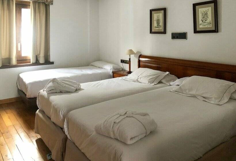 غرفة قياسية ثلاثية, Meliá de Tredós