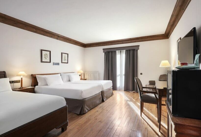 غرفة قياسية ثلاثية, Meliá de Tredós